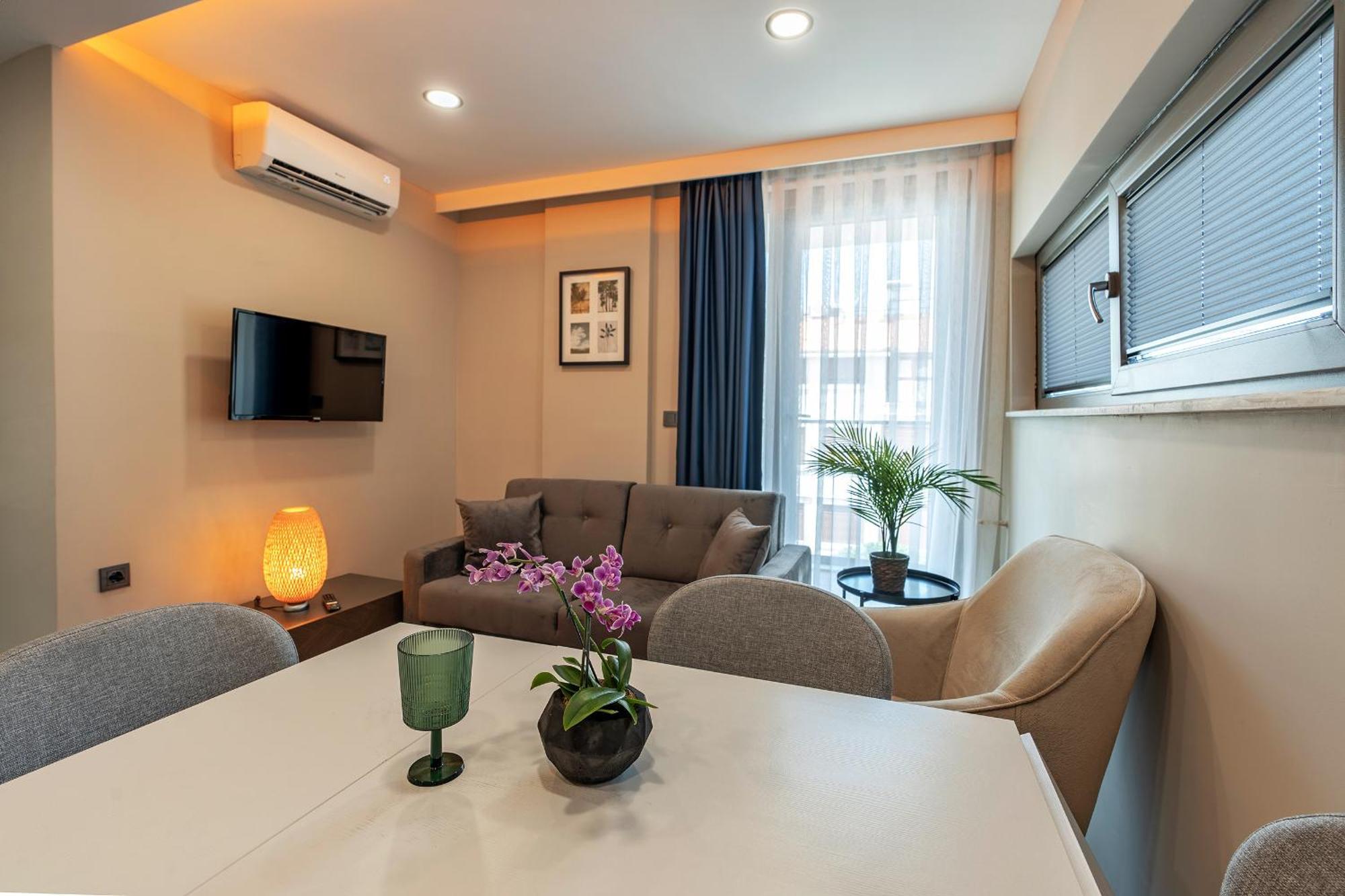 Doqu Suites Hotel Antalya Bagian luar foto