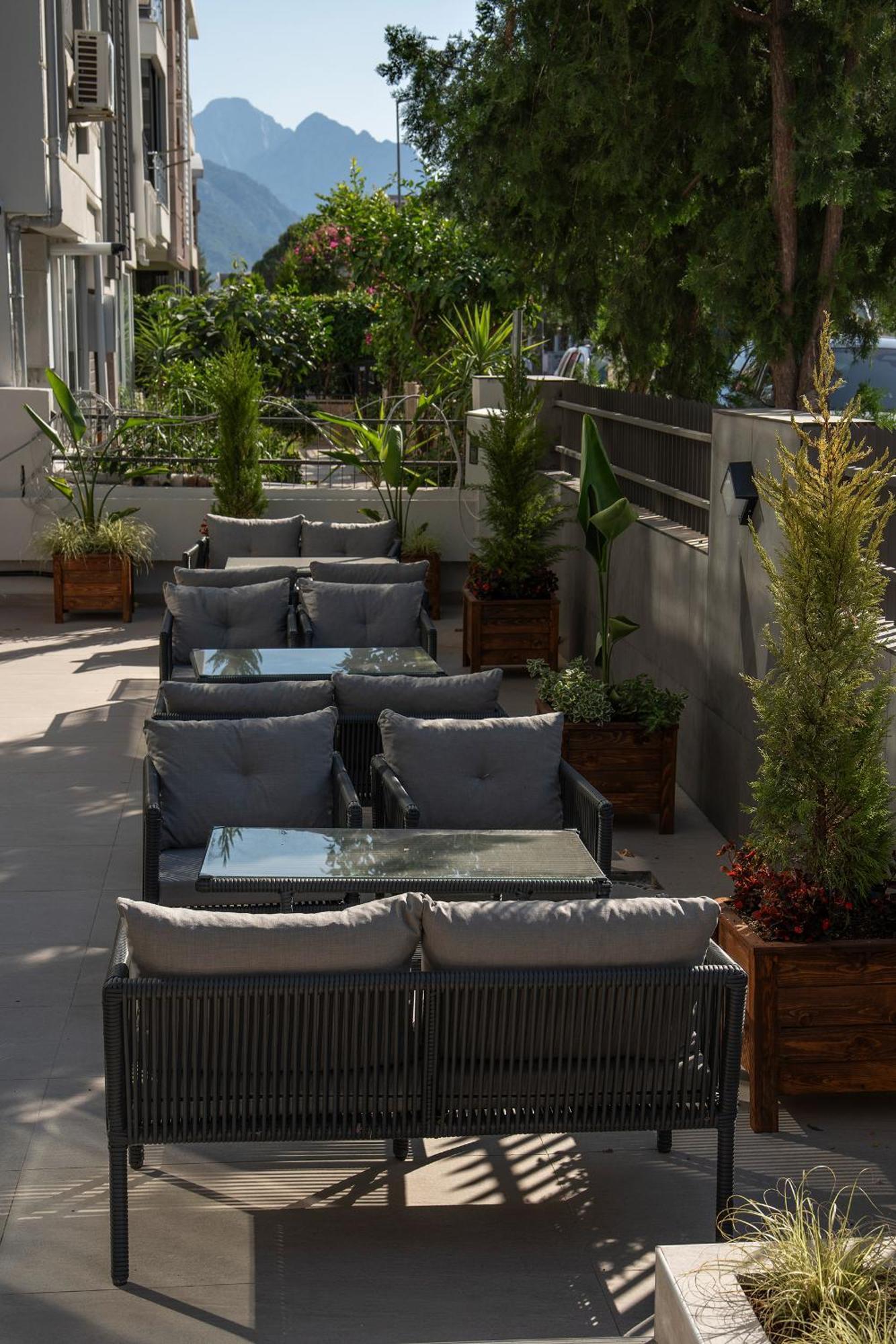 Doqu Suites Hotel Antalya Bagian luar foto